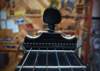 Cejilla Artesanal Ébano y Arce