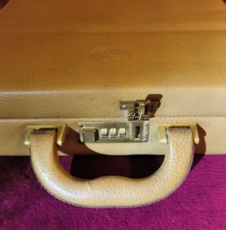 Maletín ejecutivo piel beige con combinación