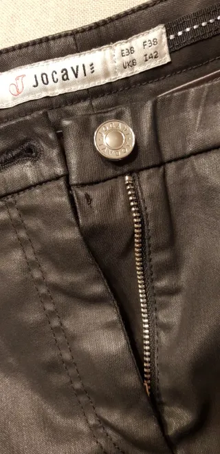 Pantalón efecto piel T38