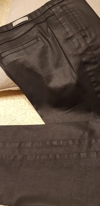 Pantalón efecto piel T38