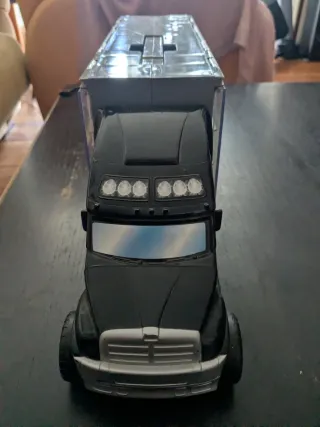 Camión de Juguete con Coches