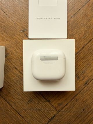 AirPods 4 con cancelación de ruido