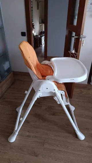 Trona bebé plegable naranja