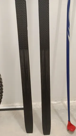 Sci classici Salomon 150cm + bastoncini