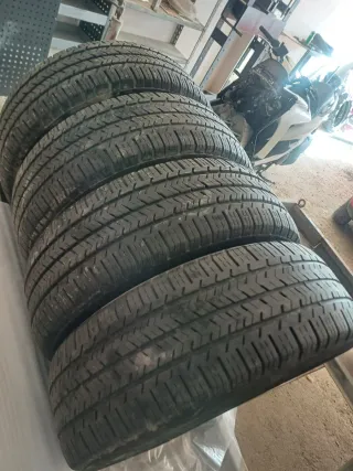 Neumáticos Michelin Agilis 215/60-17c