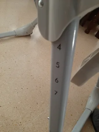 Trona elevador plegable para bebé