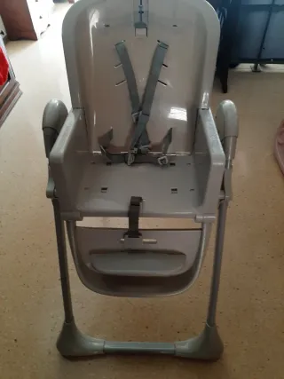 Trona elevador plegable para bebé