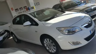 Opel Astra 2011