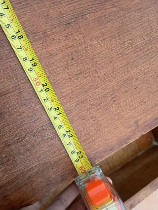 Mesa de madera rustica,maciza y antigua