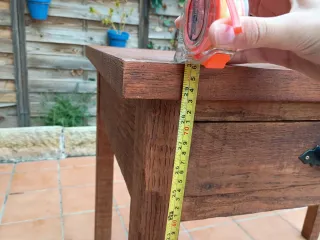 Mesa de madera rustica,maciza y antigua