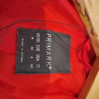 Cazadora polipiel roja tslla S Primark