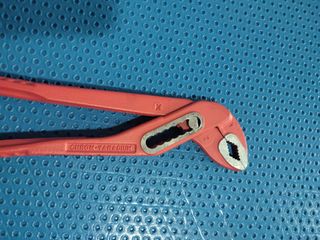 Tenaza de canal 10 pul Super Ego