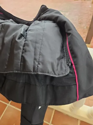 Cazadora Moto Mujer IXON Negra y Rosa