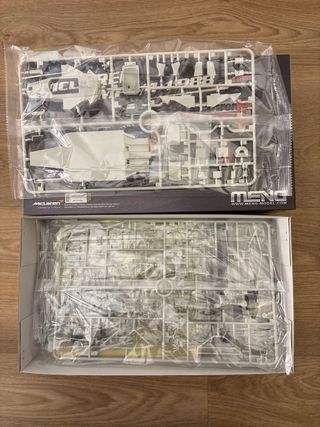 MENG McLaren MP4/4 1988 Senna 1/24