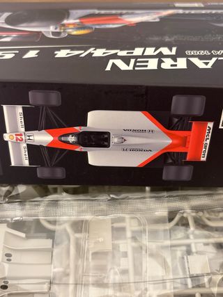 MENG McLaren MP4/4 1988 Senna 1/24