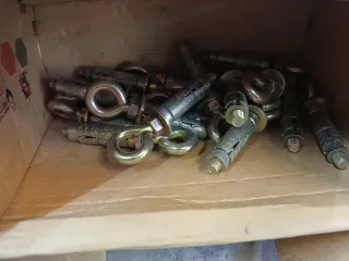 Lote tornillería y fijaciones WÜRTH- Liquidación