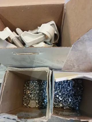 Lote tornillería y fijaciones WÜRTH- Liquidación