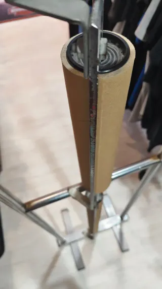 Portarrollos papel regalo tienda