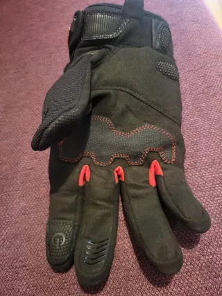 Guantes Armure Moto Negros y Rojos