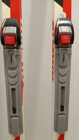 Sci da pattinaggio Atomic 135cm + bastoncini 121cm