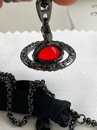 Collar Vivienne Westwood Tiny ORB Rojo