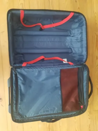 Maleta cabina Eastpak verde