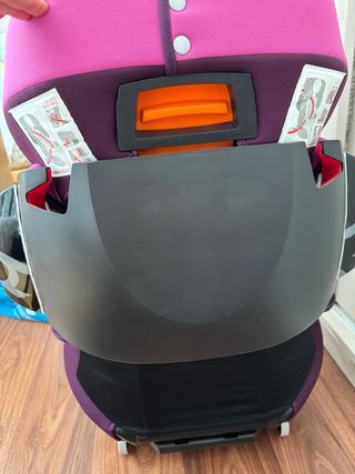 Sillita de coche Cybex rosa y morada