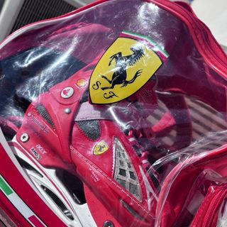 Patines Ferrari Talla 37 + Rodilleras