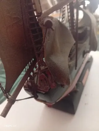 Maqueta de velero de madera