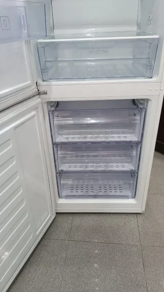 Nevera de la marca Beko con eficiencia energéti
