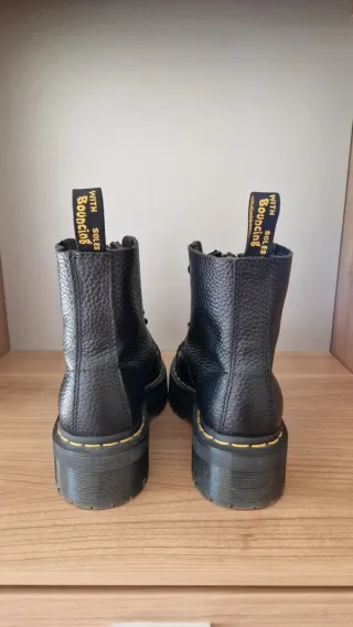 Botas Martens con plataforma y cremallera