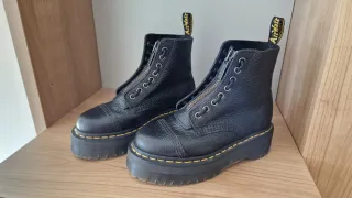 Botas Martens con plataforma y cremallera