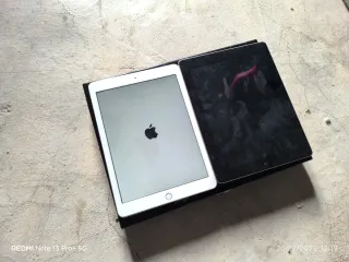 Varios ordenadores para repuestos