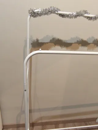 Perchero Doble Metálico Blanco con zapatero.