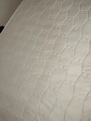 Colchón 90x190cm  Limpio como nuevo