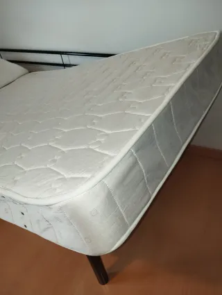 Colchón 90x190cm  Limpio como nuevo