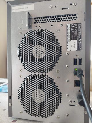 Lenovo EMC px6-300d Caja Discos Duros