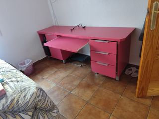 Escritorio juvenil hecho a medida