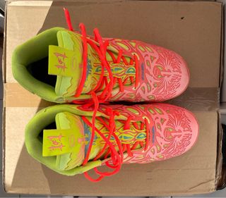 Zapatos LaMelo Naranja y Amarillo