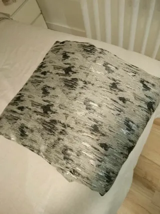 Edredón Conforter Gris y Plateado