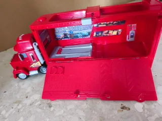 - Camión McQueen Cars Perfecto estado