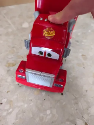 - Camión McQueen Cars Perfecto estado