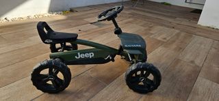 Coche de pedales Jeep Sahara niño