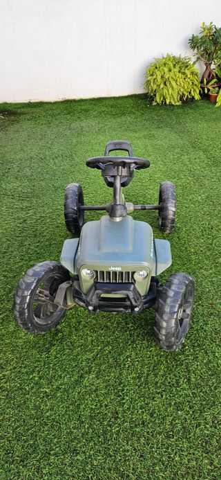 Coche de pedales Jeep Sahara niño