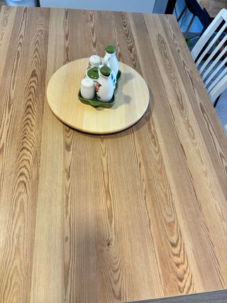 Isla de cocina IKEA y sillas altas