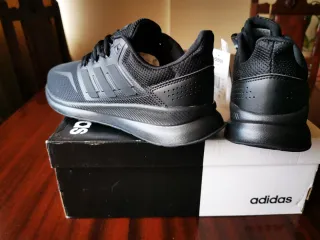 Zapatillas Adidas Talla 42 y 2/3