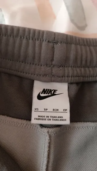 Pantalón Nike Tech Fleece Jogger Gris