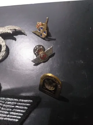 Insignias militares águila y paracaidista