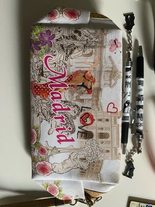 Lote Souvenirs Madrid: Tazas, llavero y más