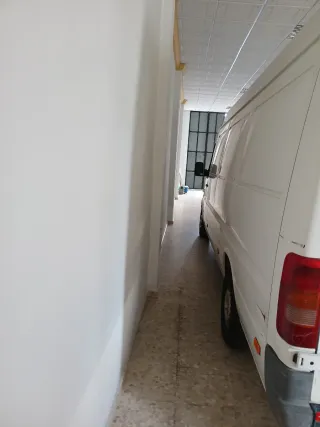 Local para alquilar, buen acceso, iluminación ok